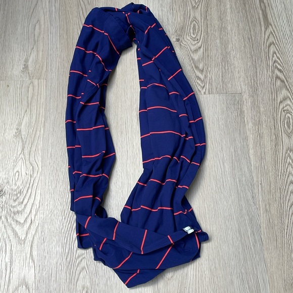 Lululemon scarf - Picture 3 of 4